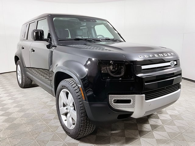 2024 Land Rover Defender 110 SE photo 6