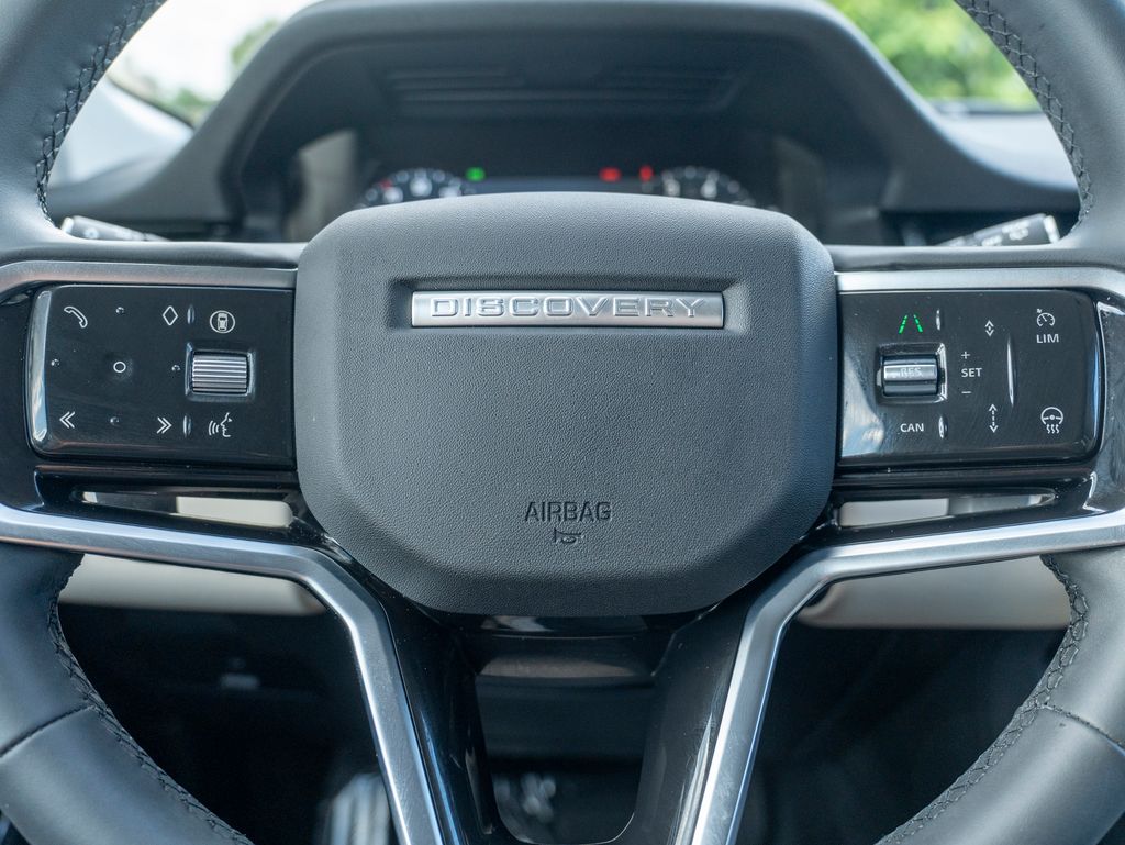 2024 Land Rover Discovery Sport S photo 14