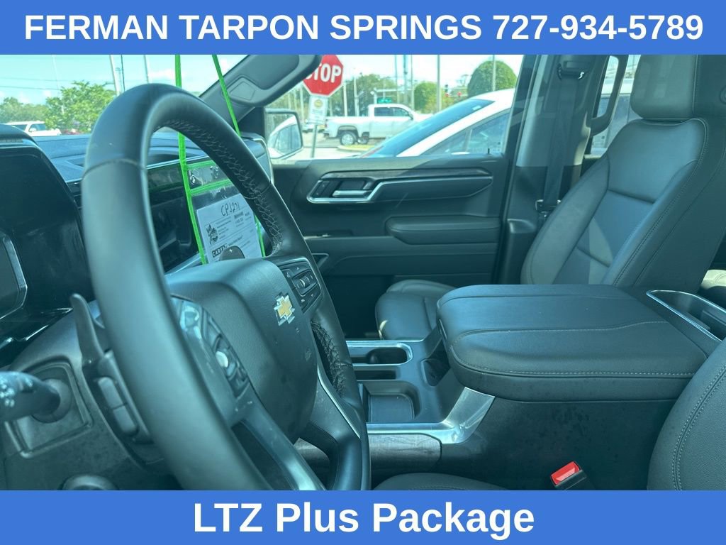 2025 Chevrolet Silverado 1500 LTZ photo 4