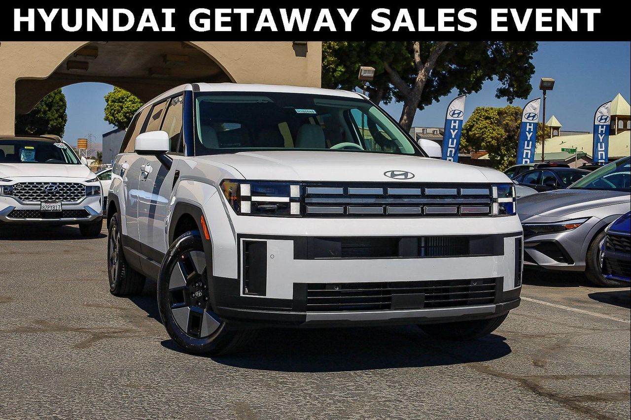 2026 Hyundai Santa Fe SE's photo