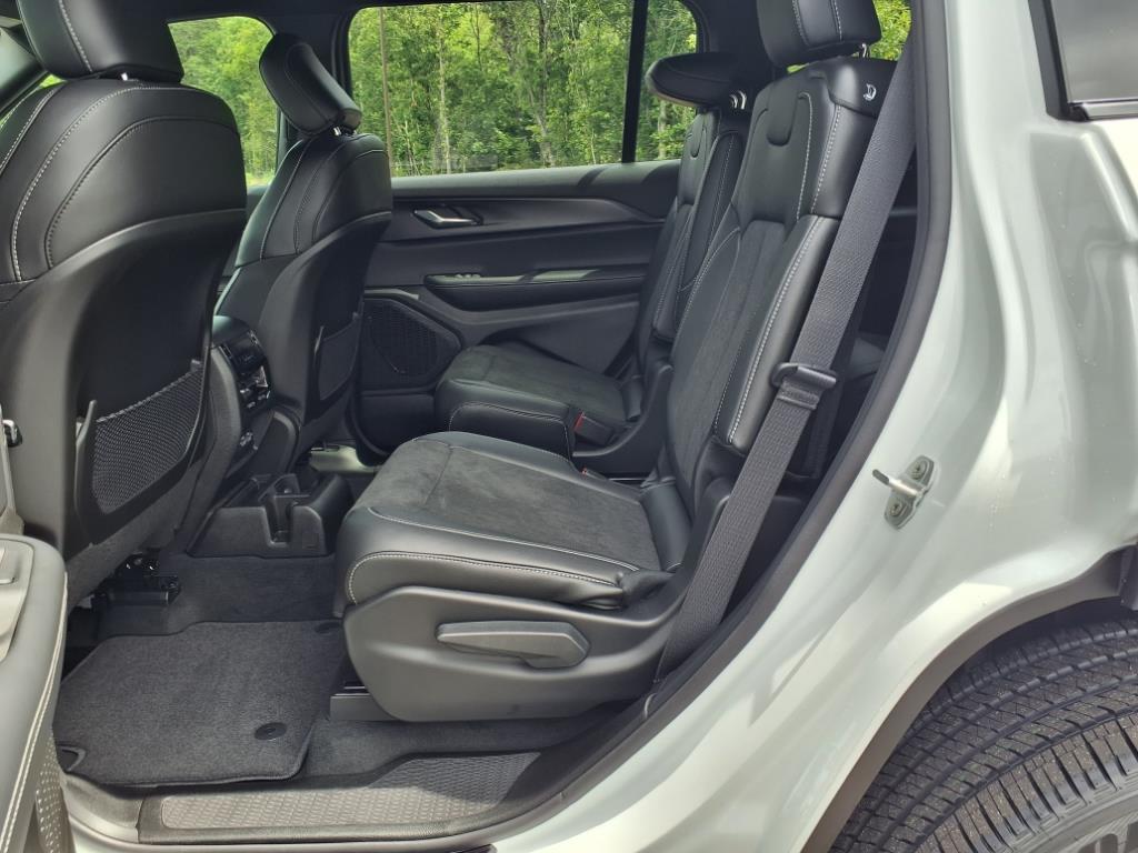 2025 Jeep Grand Cherokee Altitude X photo 21