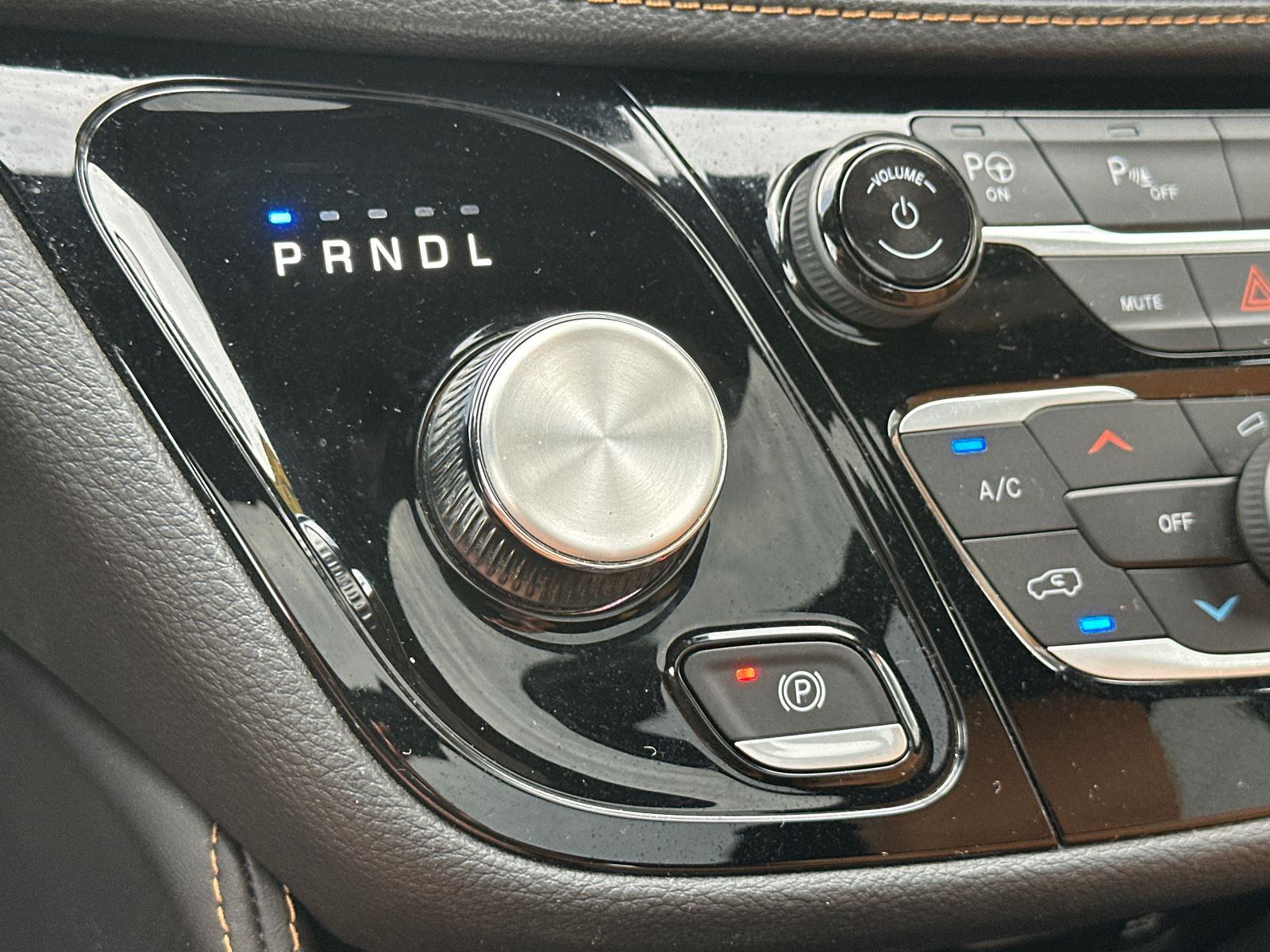 2023 Chrysler Pacifica Hybrid Pinnacle photo 27