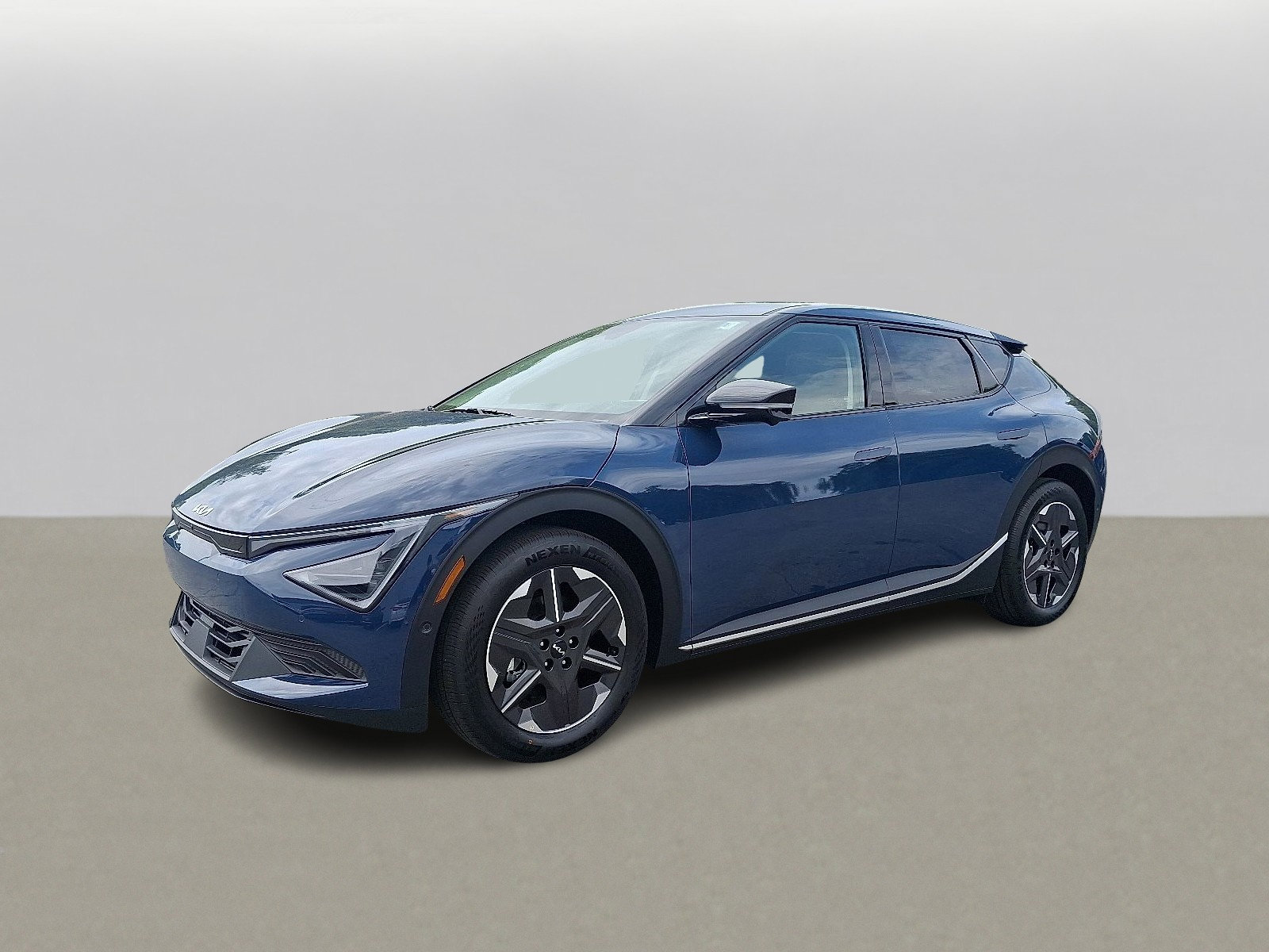 2025 Kia EV6 Light photo 2