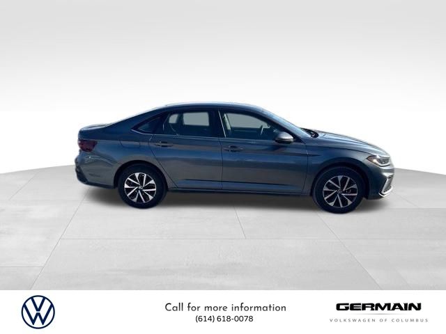 2025 Volkswagen Jetta 1.5T S photo 4