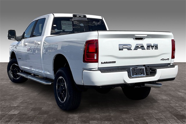 2025 Toyota RAV4 LE photo 3