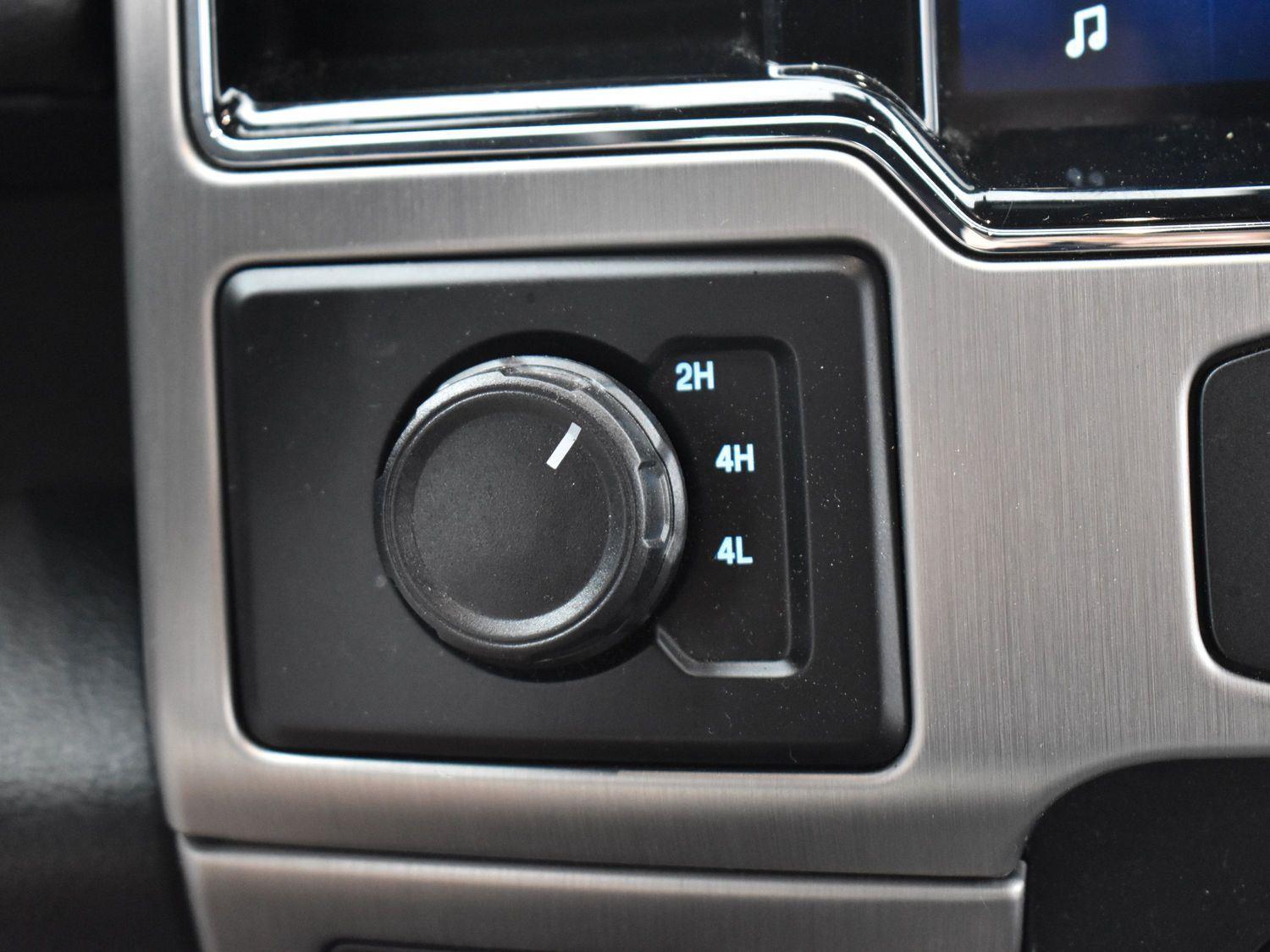 2022 Ford F-450 Platinum photo 22