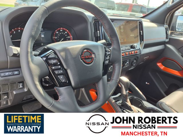 2025 Nissan Frontier PRO-4X photo 4