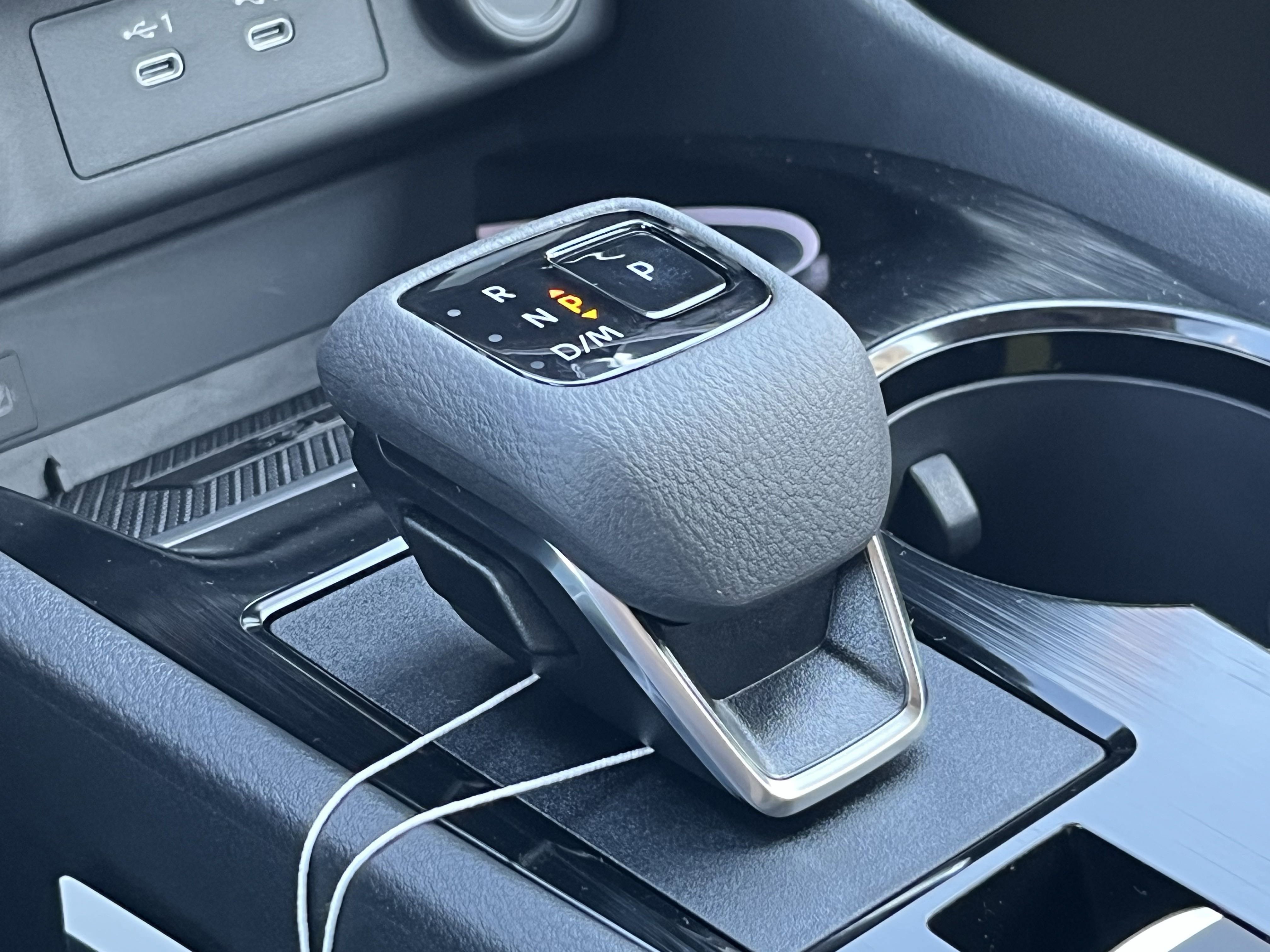 2026 Nissan Rogue SV photo 13