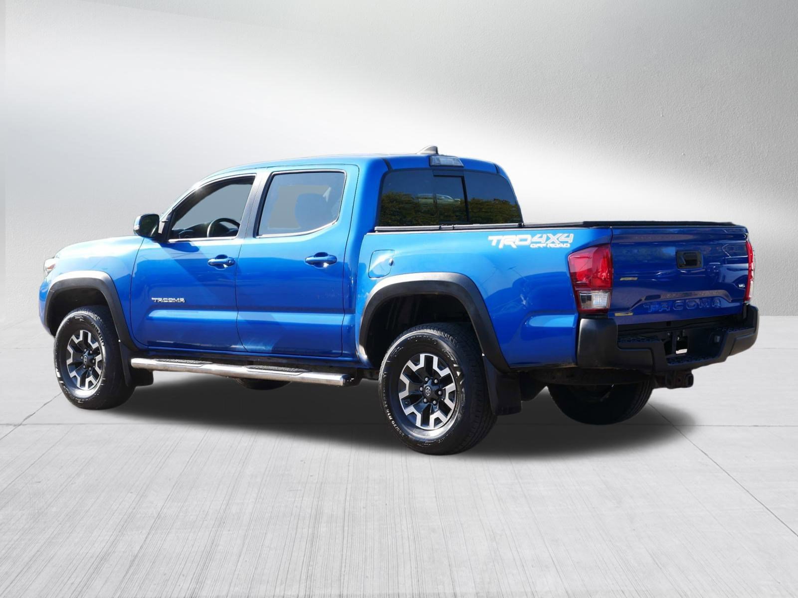 2017 Toyota Tacoma TRD 4x4 photo 5