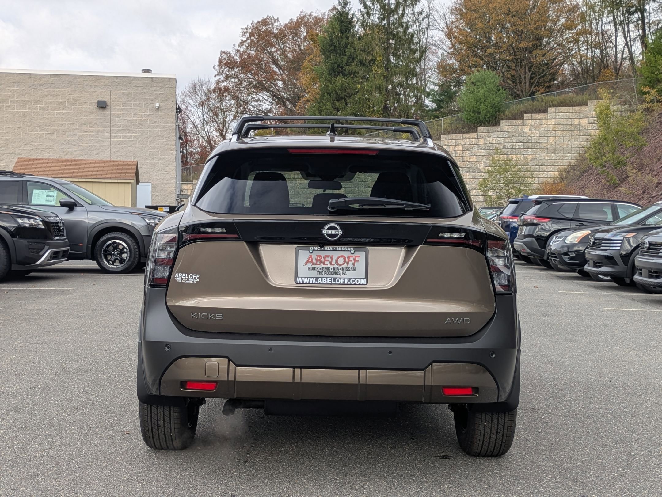 2026 Nissan Kicks SV photo 4