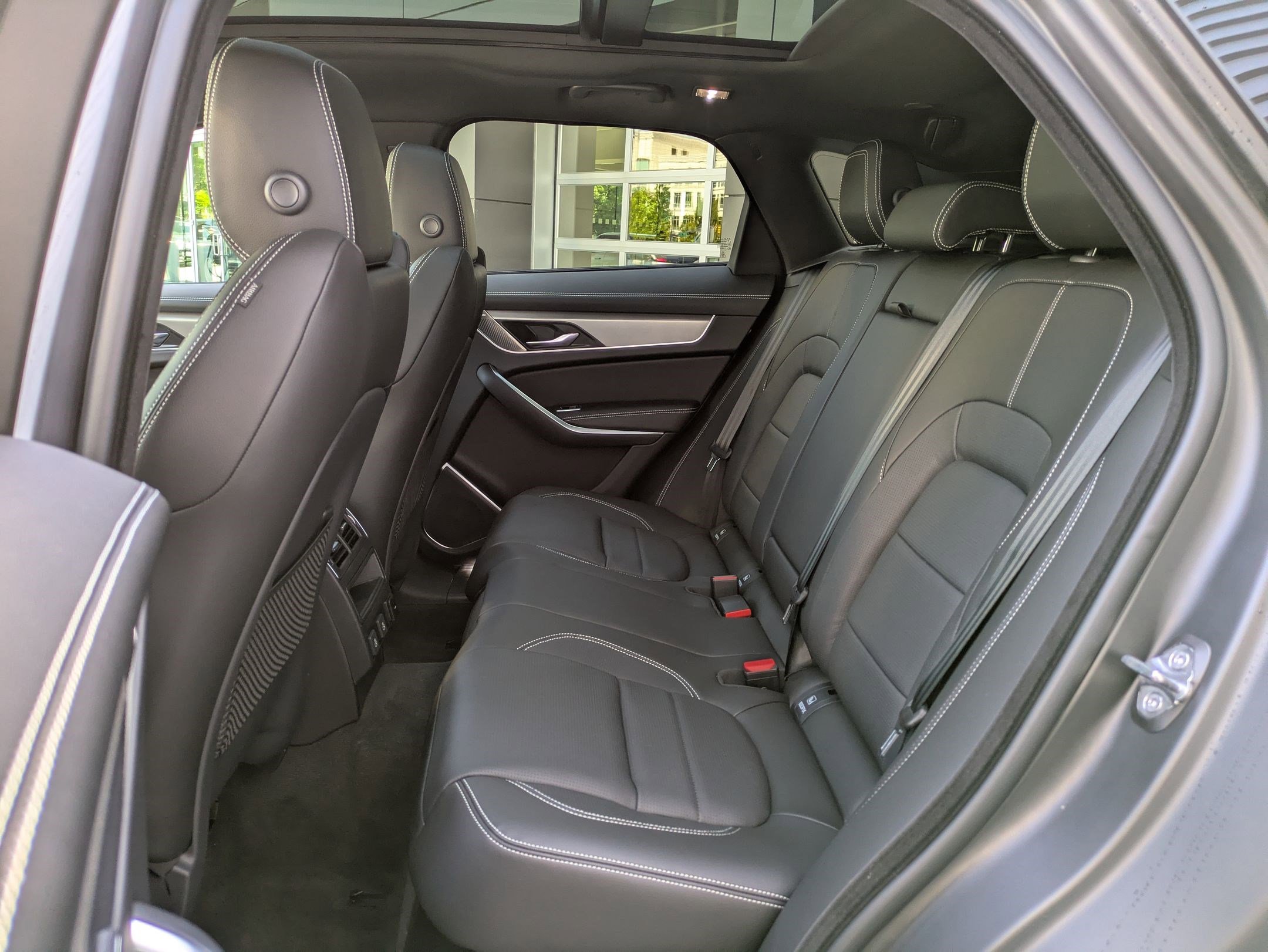 2026 Jaguar F-PACE P250 R-Dynamic S photo 14
