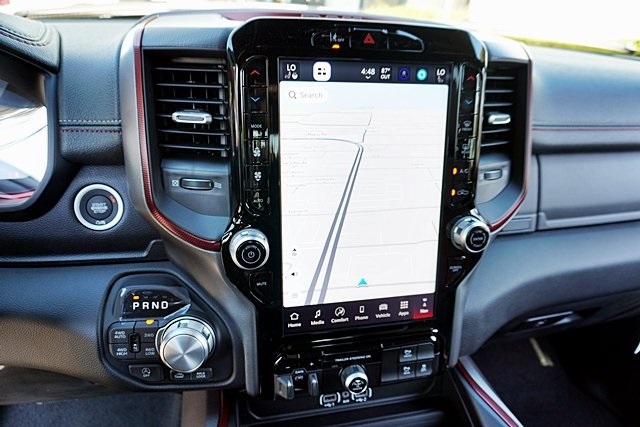 New 2026 Diamond Black Crystal Pearl-Coat Exterior Paint RAM Rebel image 31