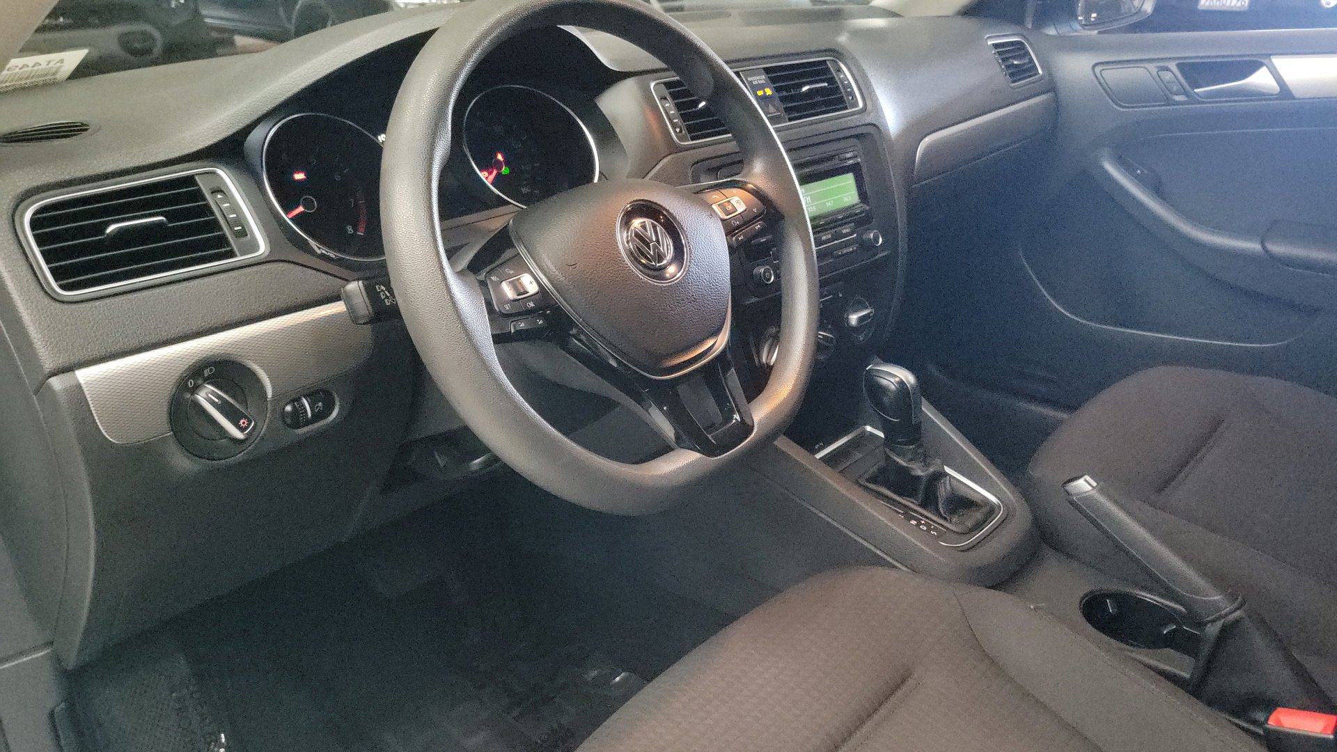 Used 2015 Reflex Silver Metallic Volkswagen 1.8T SE image 19