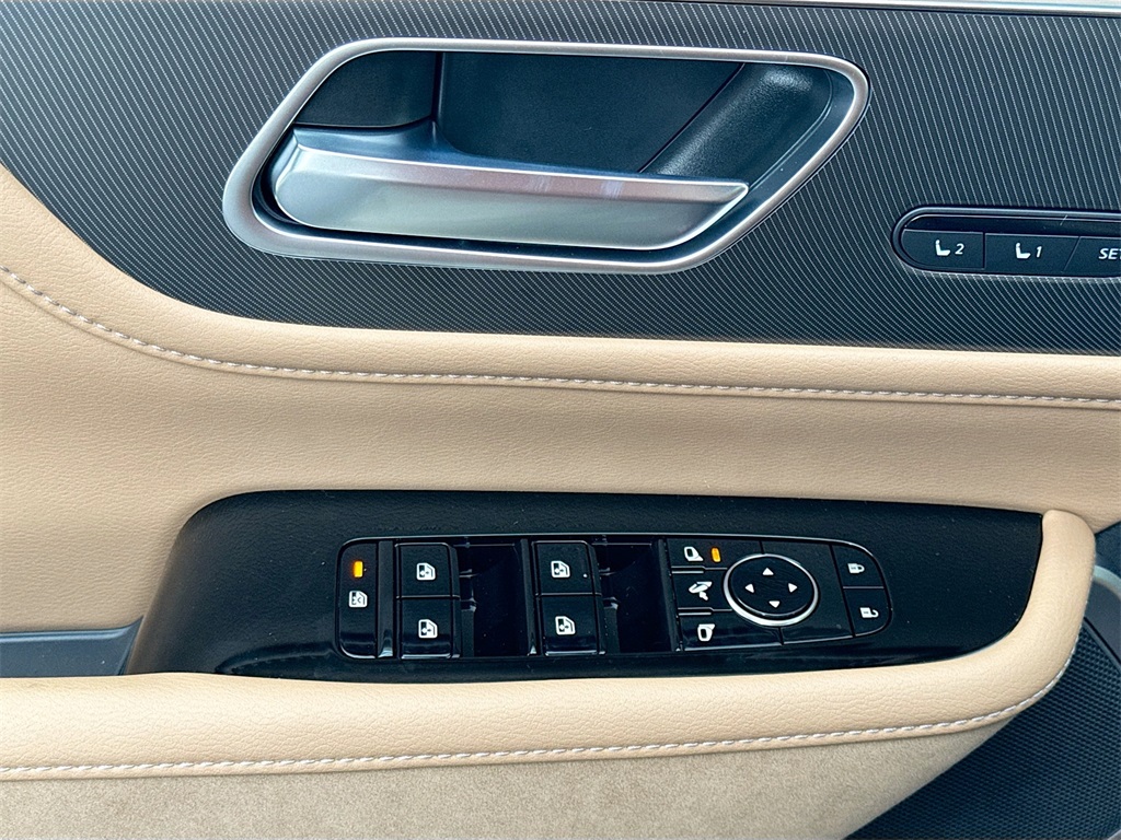 2026 Infiniti QX80 Luxe photo 16