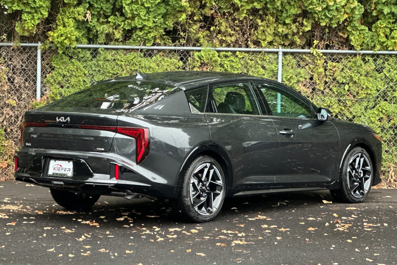 2025 Kia K4 GT-Line photo 2
