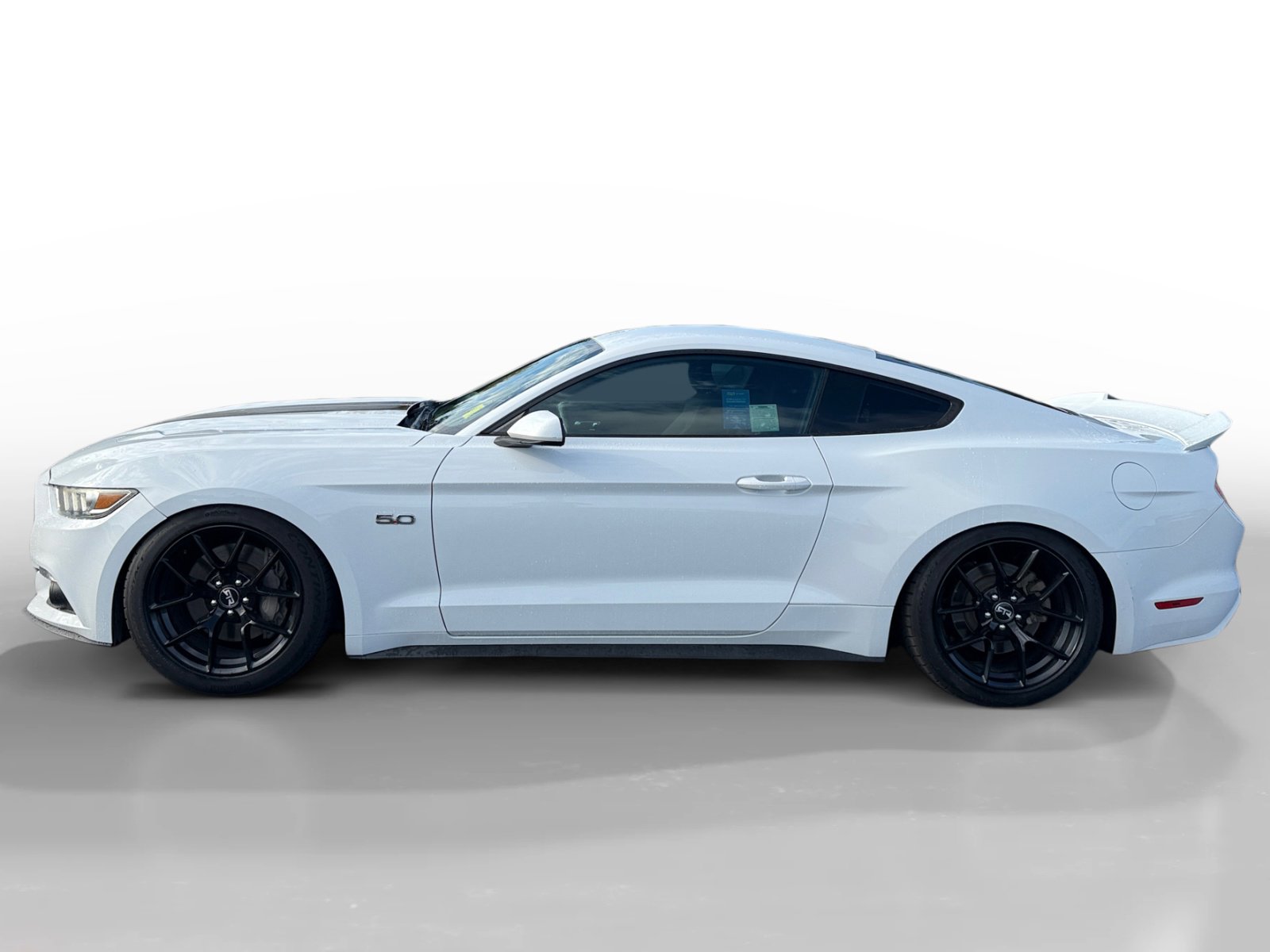 2016 Ford Mustang GT photo 2