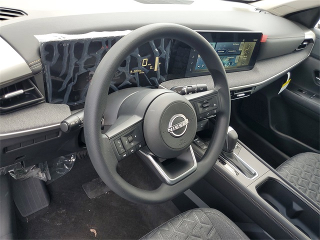 2025 Nissan Kicks SV photo 9