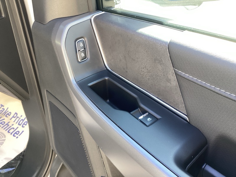 2025 Ford F-150 XLT photo 14