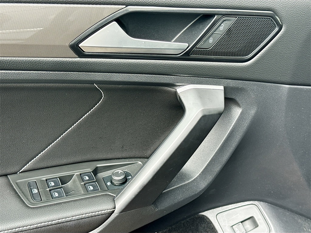 2024 Volkswagen Tiguan SE Wolfsburg Edition photo 17