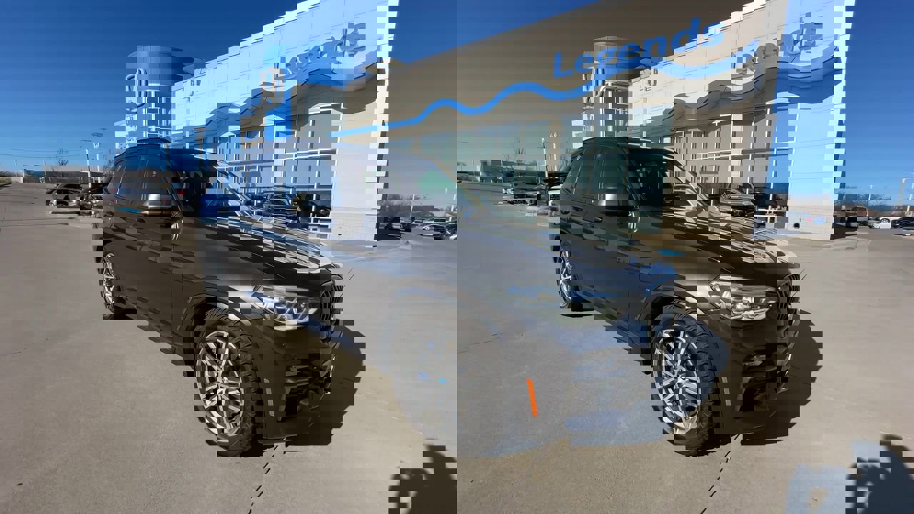 Used 2018 BMW X3 M40i with VIN 5UXTS3C50J0Y96929 for sale in Kansas City