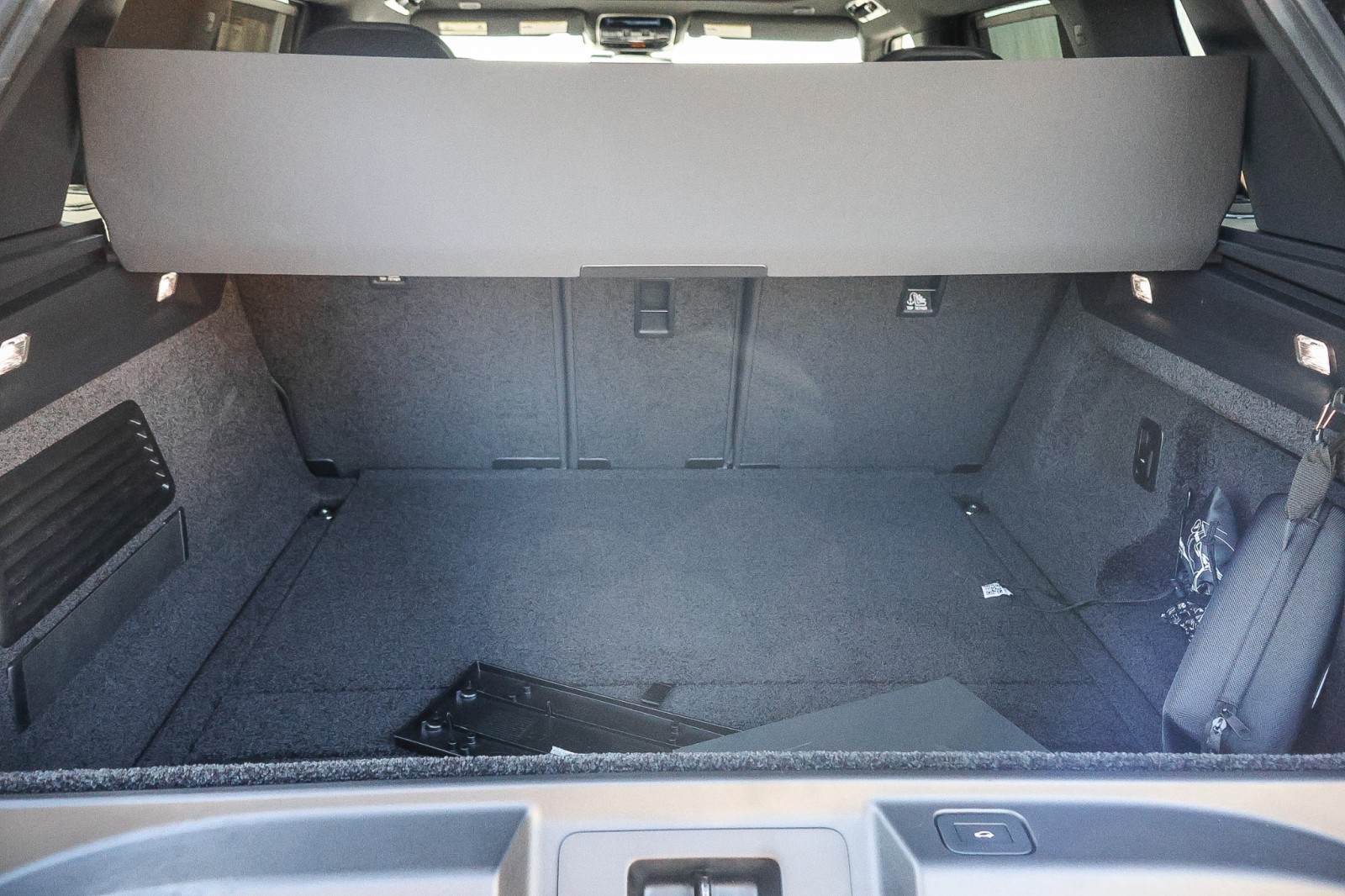 2025 Land Rover Range Rover SE photo 20