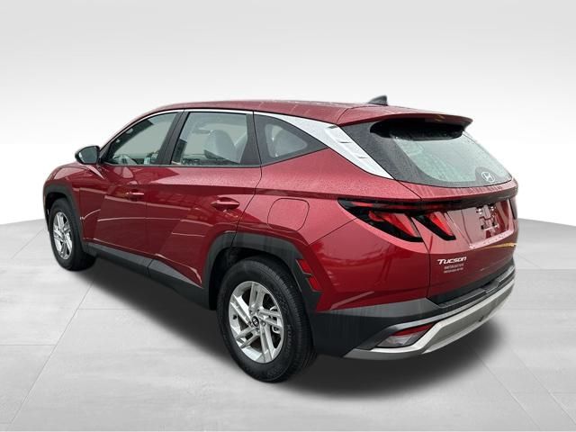 2025 Hyundai Tucson SE photo 3