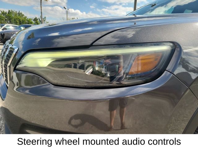 2021 Jeep Cherokee Latitude Lux photo 4