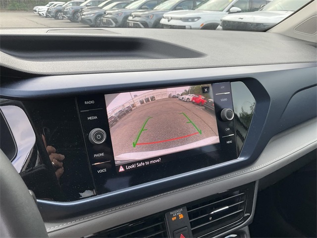 2024 Volkswagen Taos SE photo 11