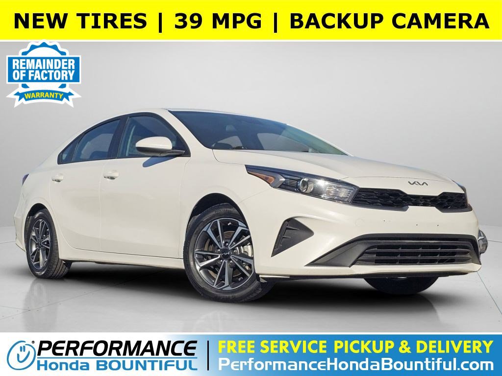 2024 Kia Forte LXS's photo