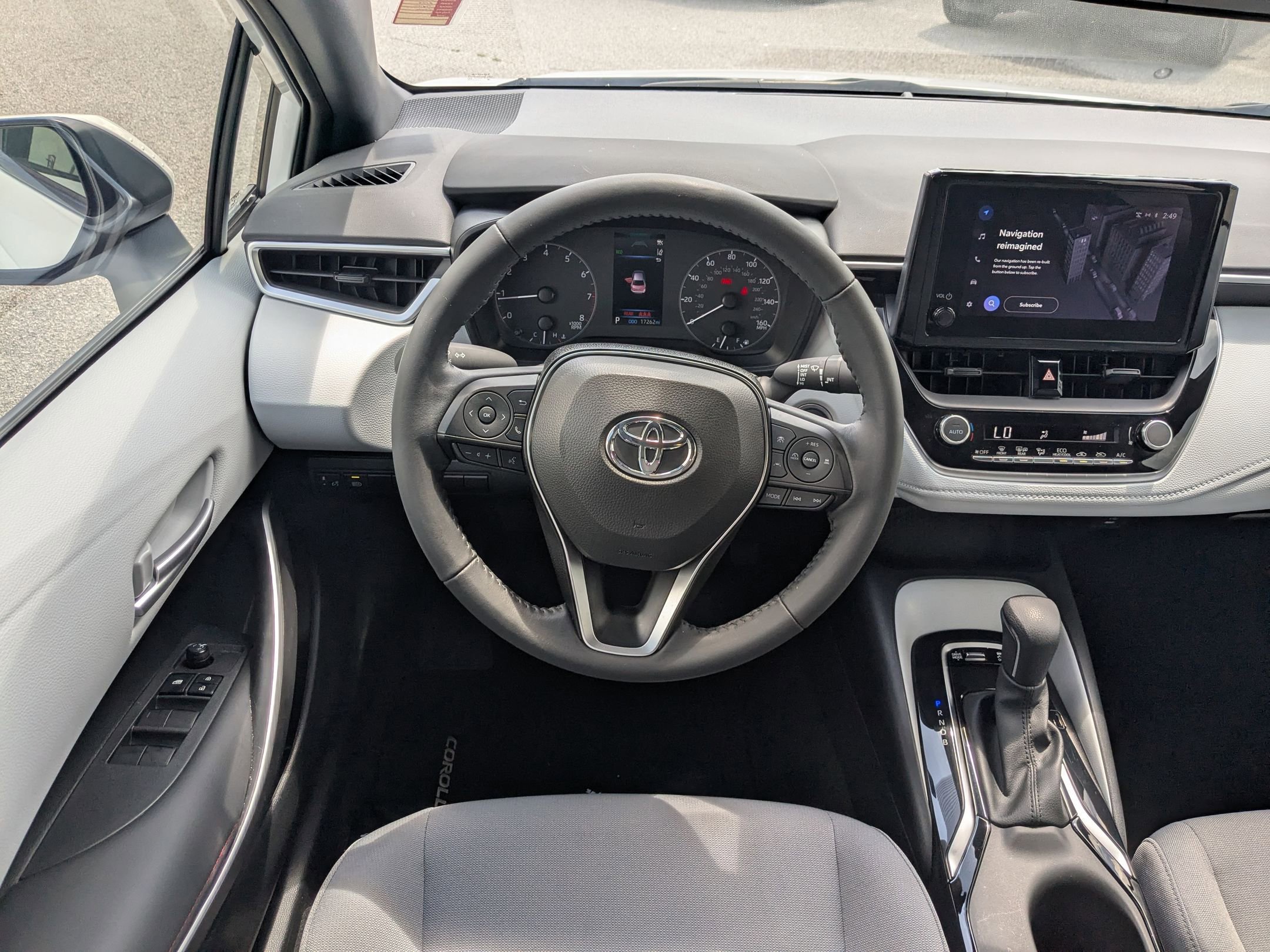 2024 Toyota Corolla SE photo 25
