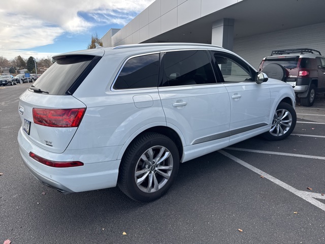 2017 Audi Q7 3.0T Premium Plus photo 4