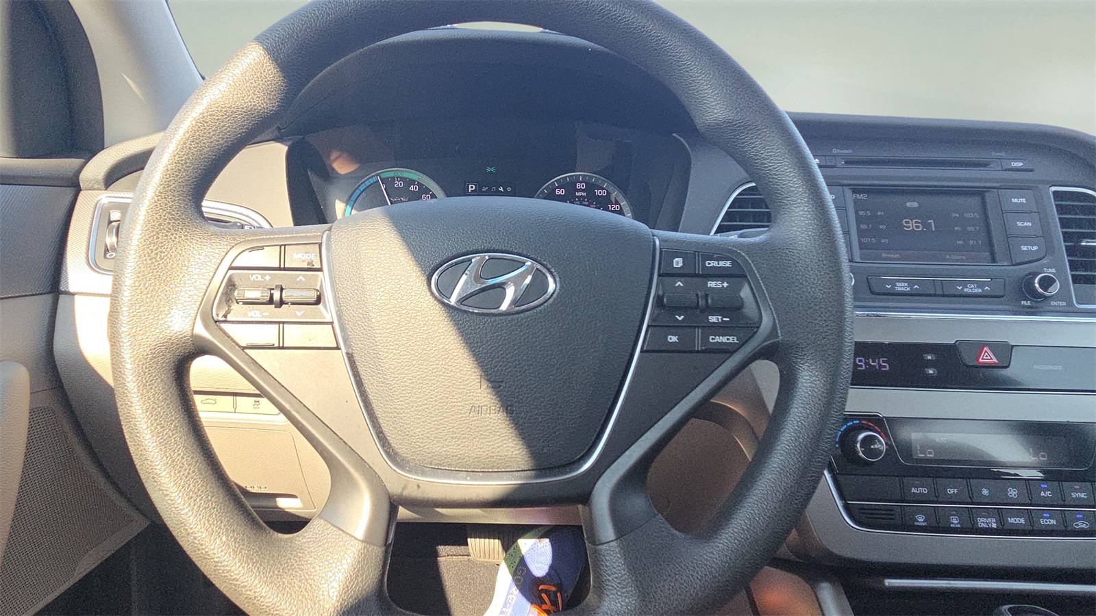 2016 Hyundai Sonata Hybrid SE photo 9