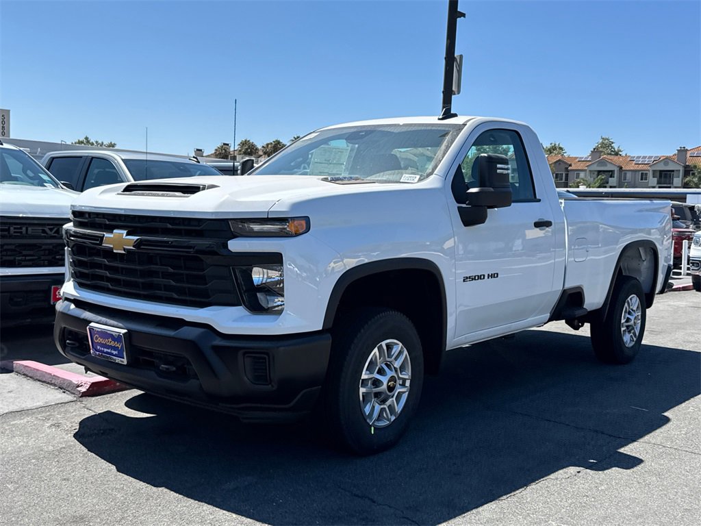 2025 Chevrolet Silverado 2500HD photo 2
