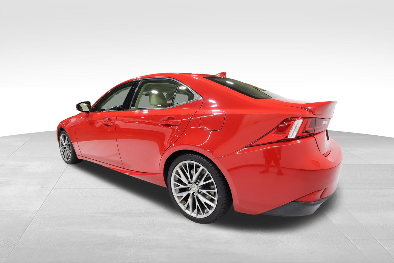 2016 Lexus IS 300 AWD photo 2