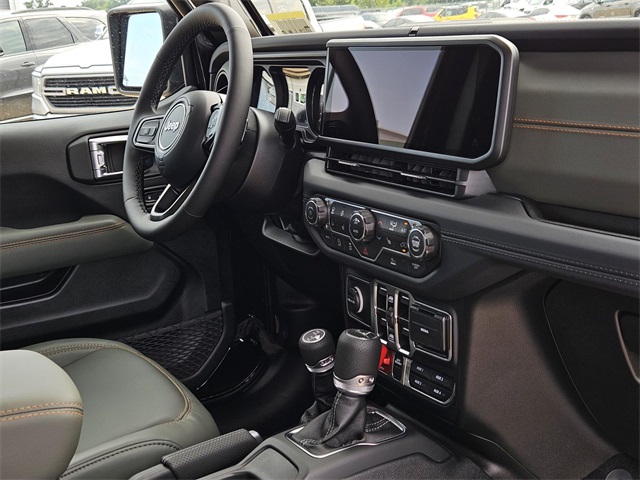 2025 Jeep Gladiator Mojave photo 7