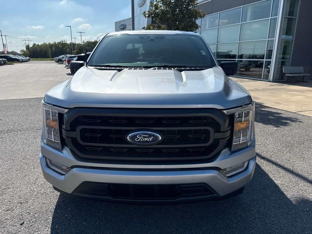 2021 Ford F-150 XLT photo 2