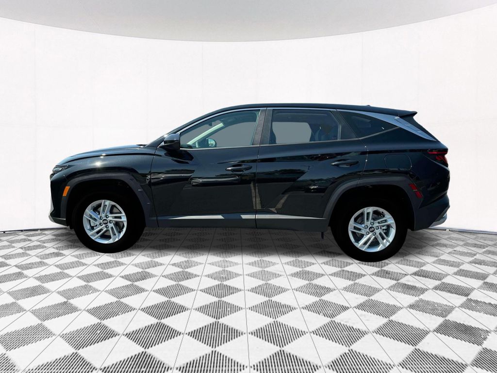 2025 Hyundai Tucson SE photo 2