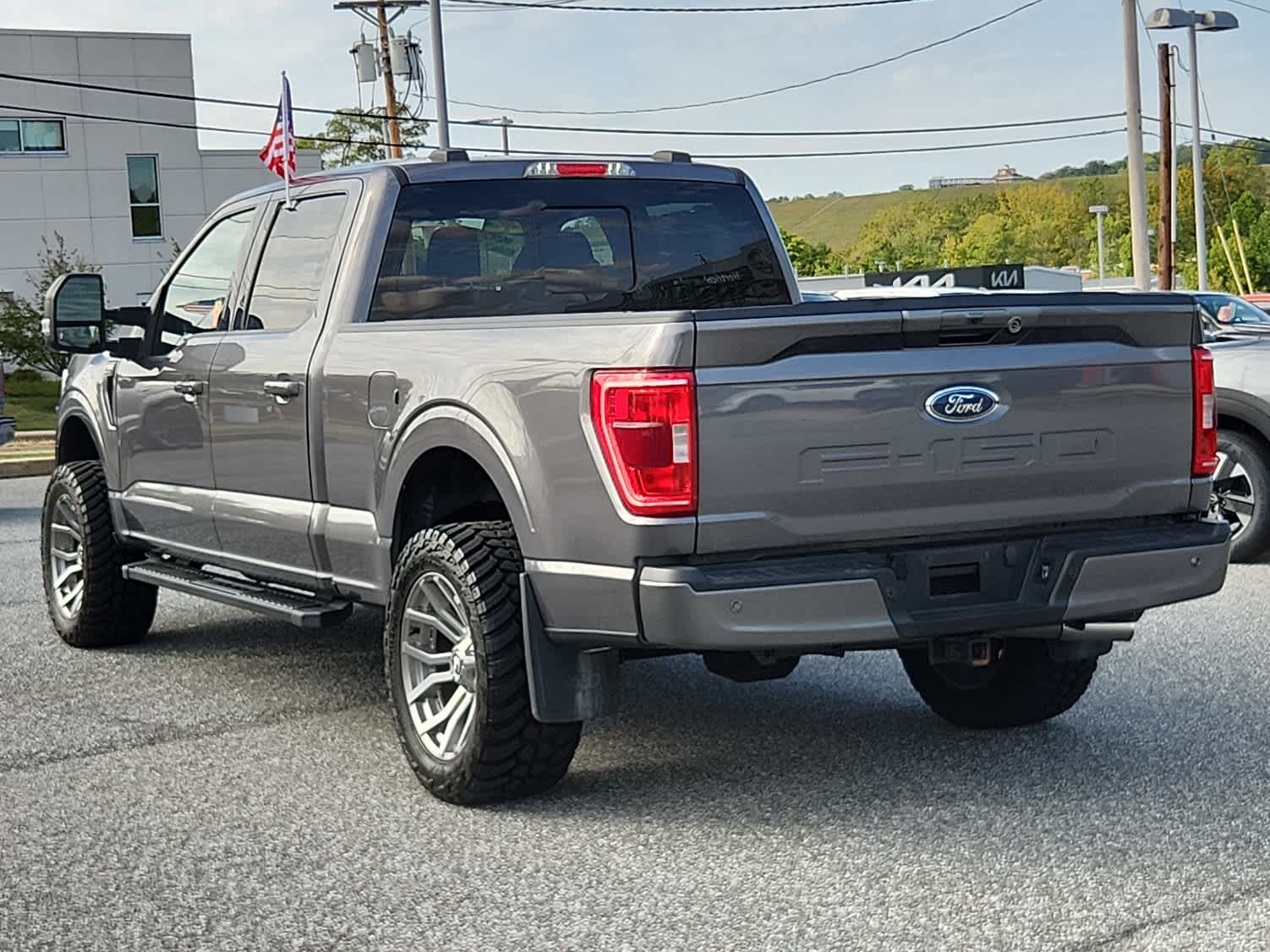 2022 Ford F-150 XLT photo 4