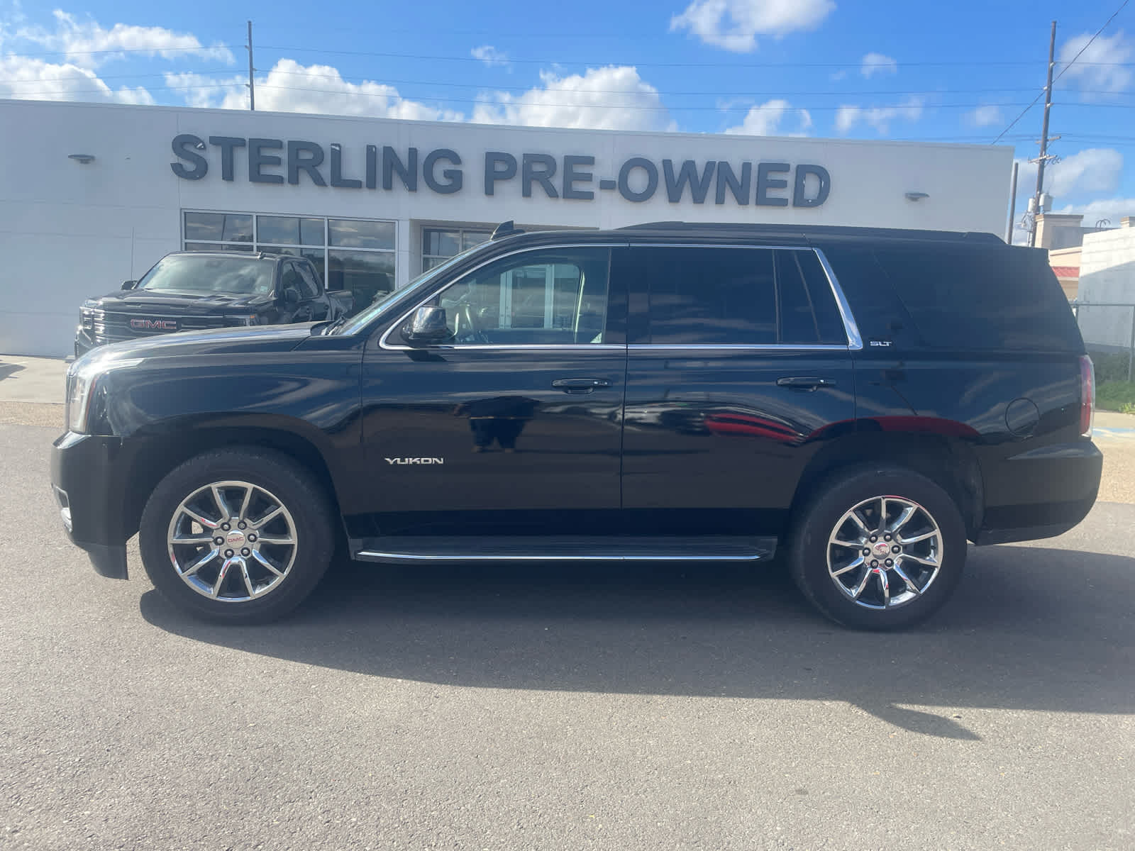 2020 GMC Yukon SLT's photo