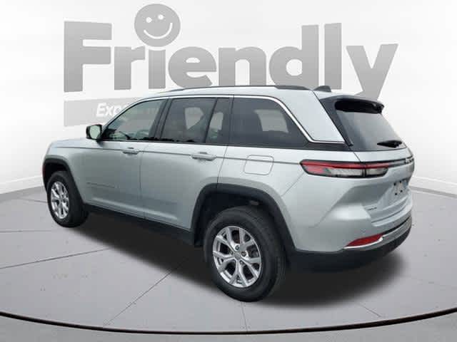 2022 Jeep Grand Cherokee Limited photo 3