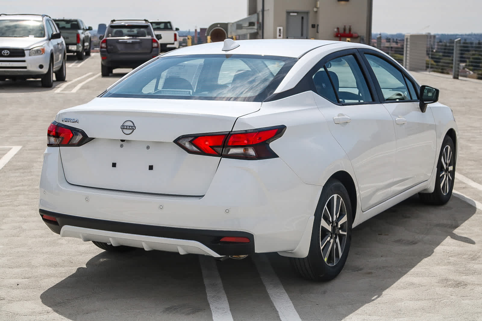 2025 Nissan Versa SV photo 4