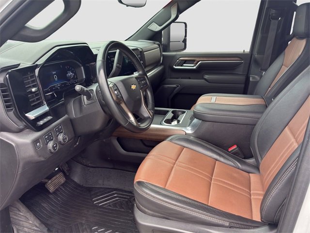 2024 Chevrolet Silverado High Country photo 8