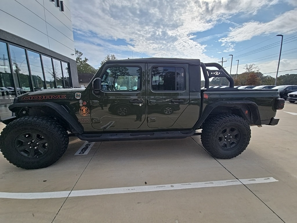 2023 Jeep Gladiator Mojave photo 2
