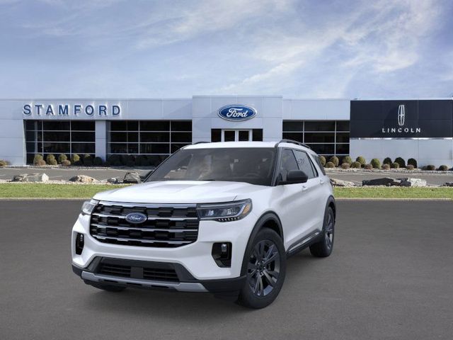 2025 Ford Explorer photo 2