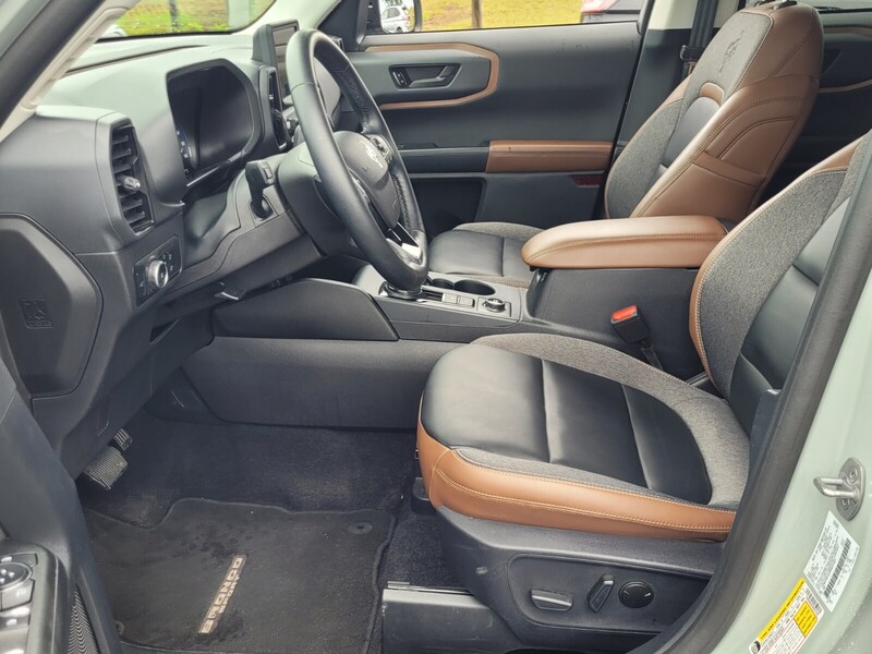 2024 Ford Bronco Sport Outer Banks photo 5
