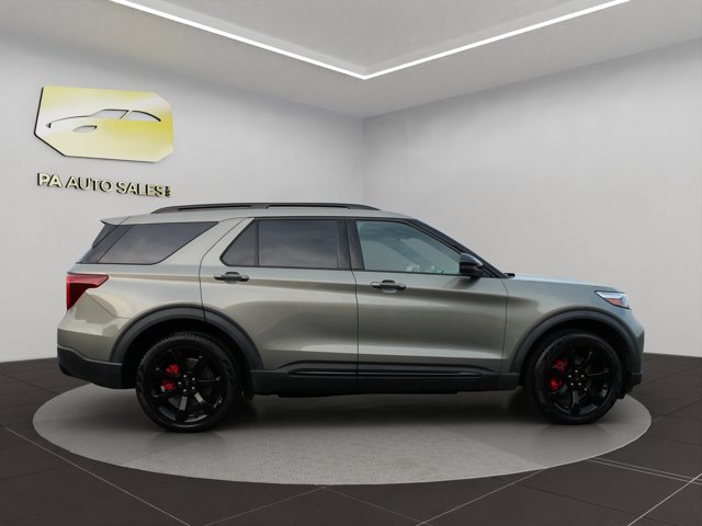 2020 Ford Explorer ST photo 4