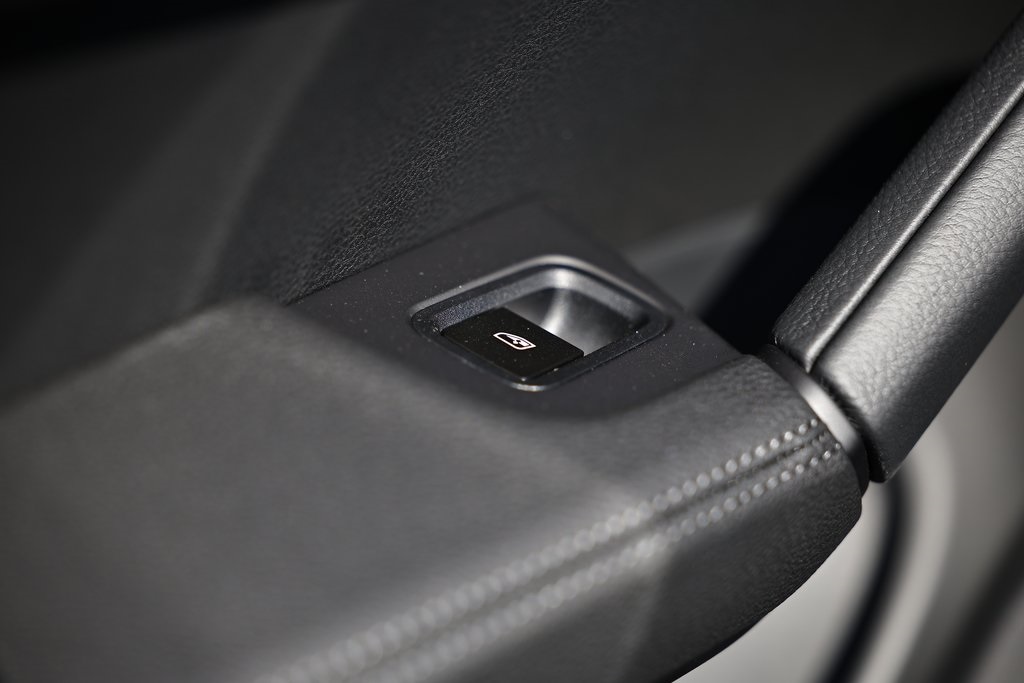 2026 Porsche Cayenne Coupe Base photo 23