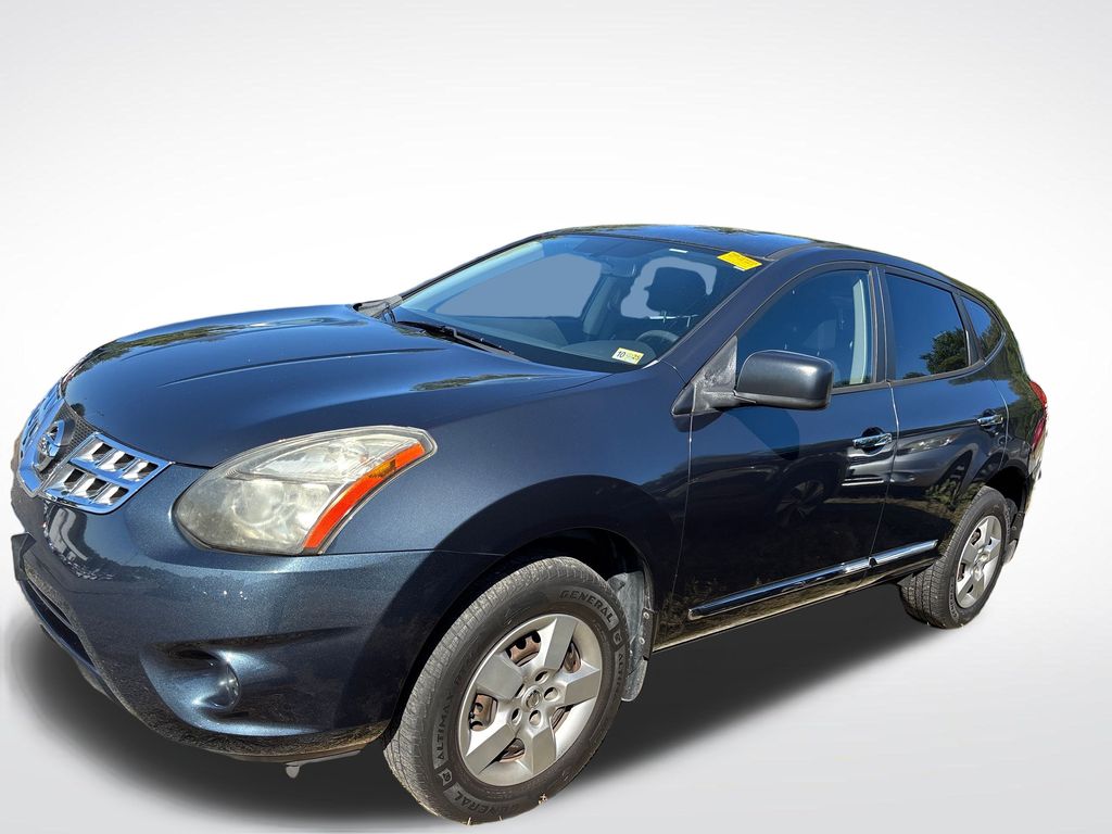 2014 Nissan Rogue Select S photo 2
