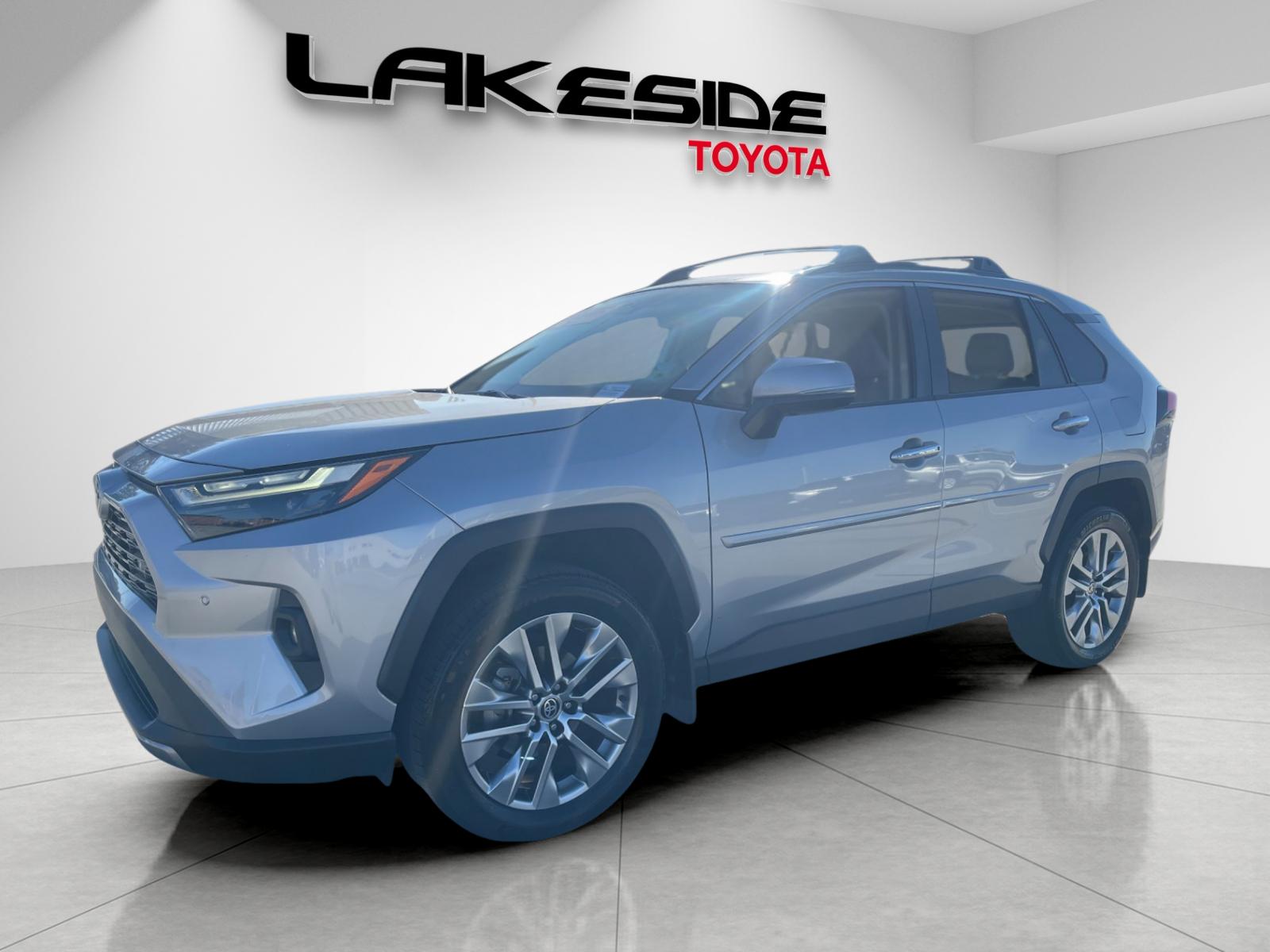 2022 Toyota RAV4 Limited's photo