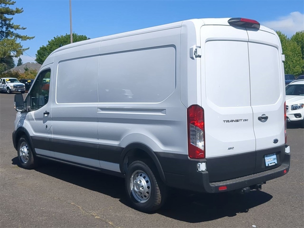 2025 Ford Transit photo 3